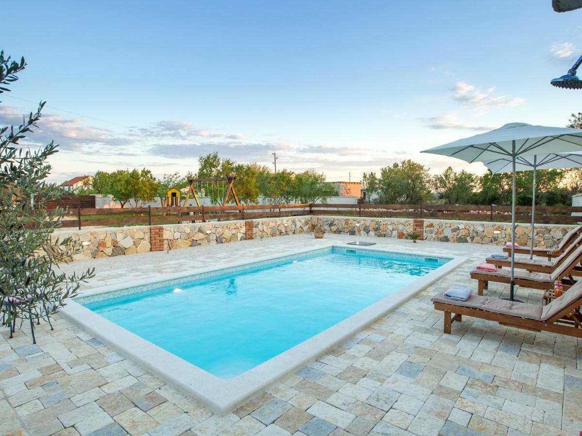 Holiday Home Iva With Pool Сукошан Екстер'єр фото